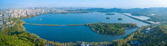 西湖全景。 记者 陈中秋 摄_调整大小.jpg