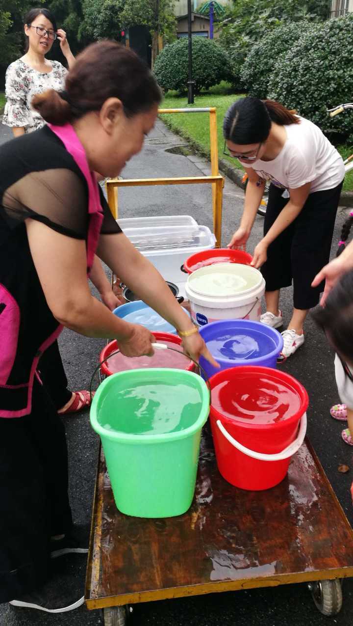 杭州城南一小区,700多户人家断水6天了