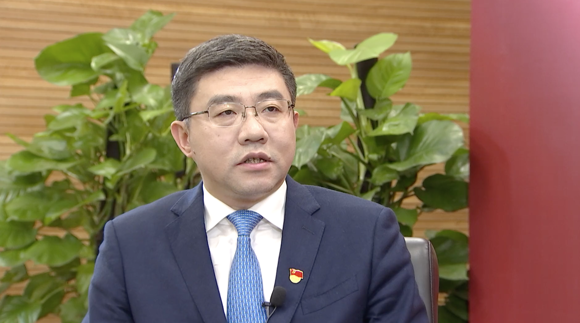 冯晶当选拱墅区人民政府区长接受媒体联合专访