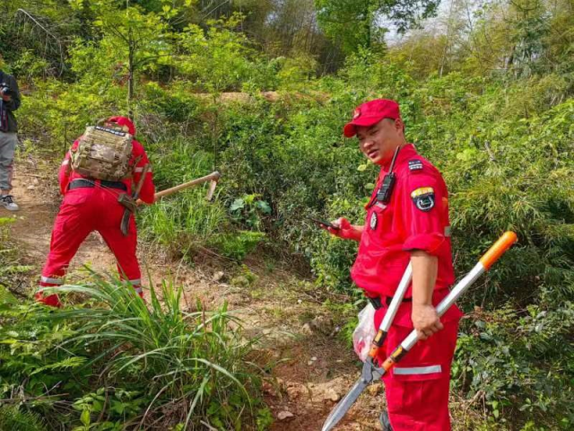 比映山红更红萧山戴村护山使者地球日在行动